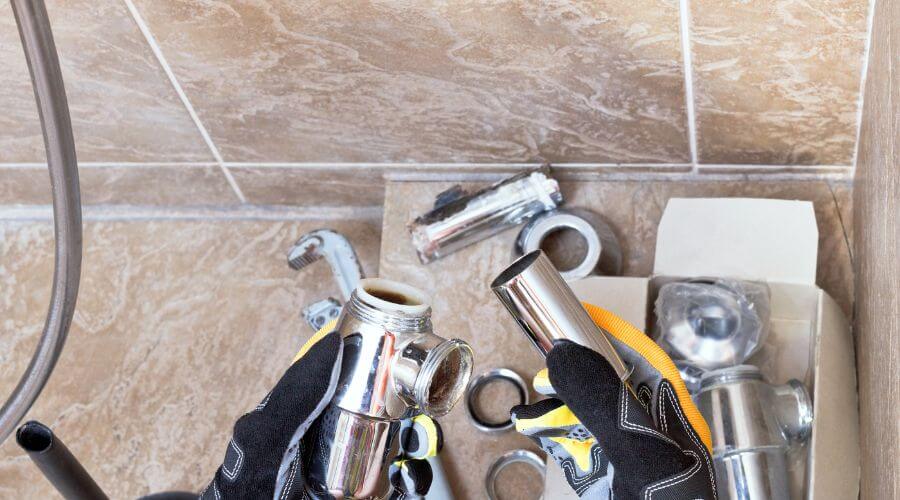 Professional gutter cleaning in Elmo, UT